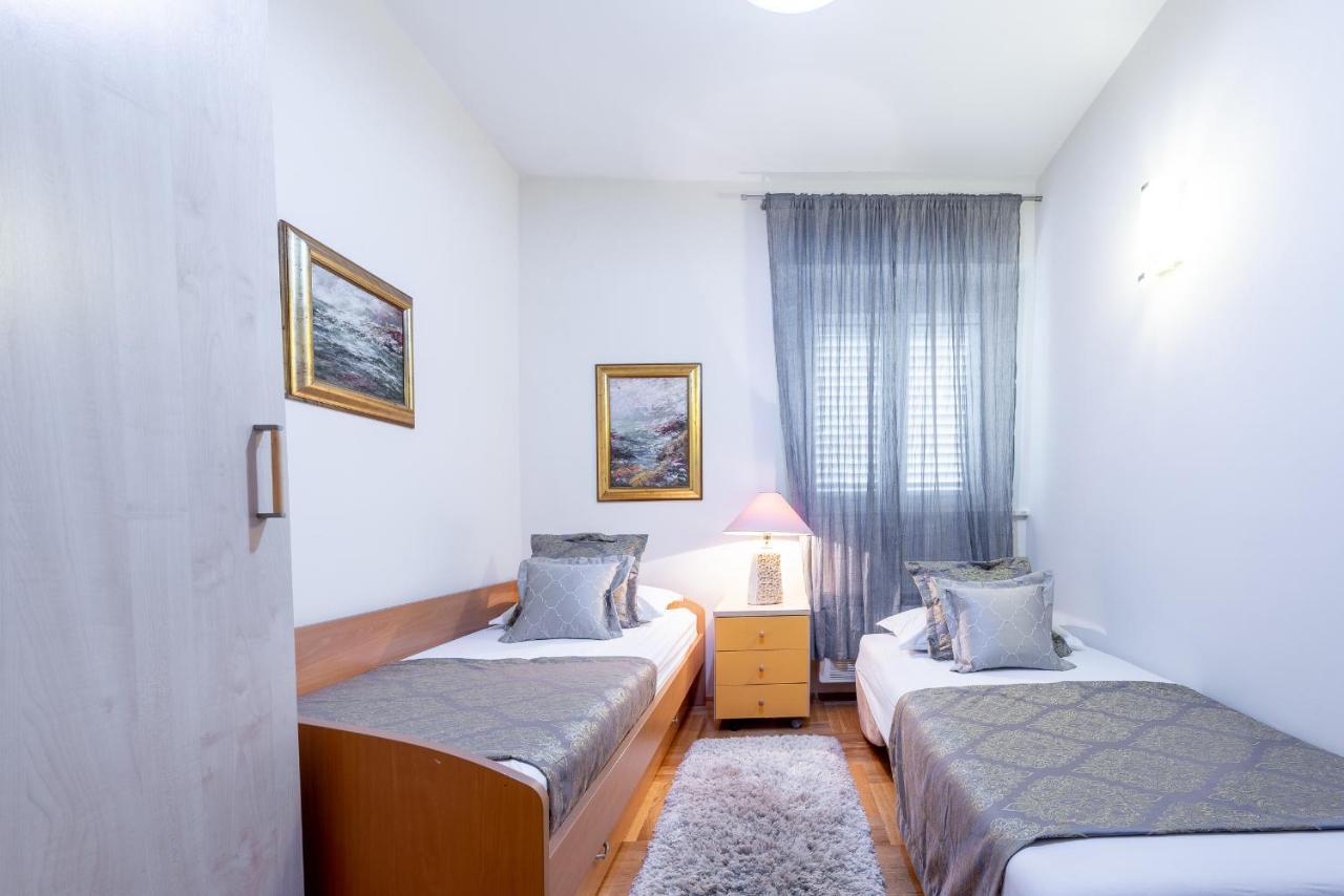 Superior Stunning Apartment Gravosa With A Free Parking Dubrownik Zewnętrze zdjęcie