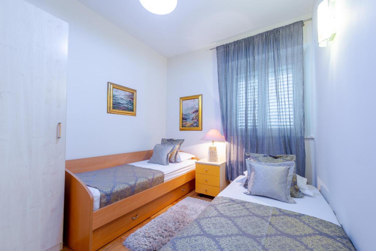 Superior Stunning Apartment Gravosa With A Free Parking Dubrownik Zewnętrze zdjęcie